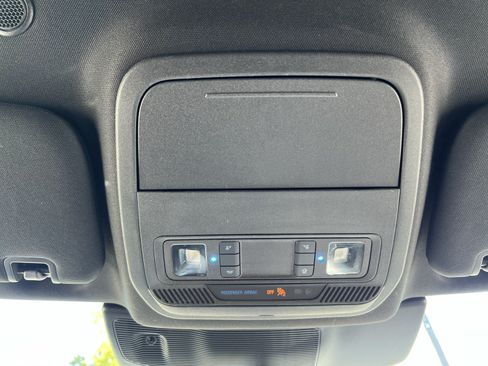 Used 2020 Ford Explorer XLT w/ Equipment Group 202A RWD image 28