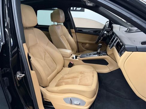 Used 2018 Porsche Macan image 33