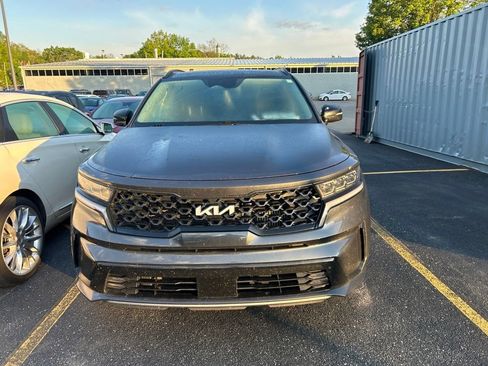 Used 2023 Kia Sorento SX AWD/4WD image 3