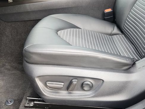 Used 2023 Toyota Camry SE FWD image 23