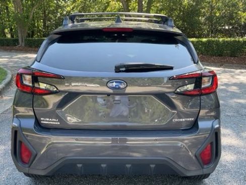 Used 2024 Subaru Crosstrek 2.5i Limited w/ Crosstrek Mirror Package AWD/4WD image 8