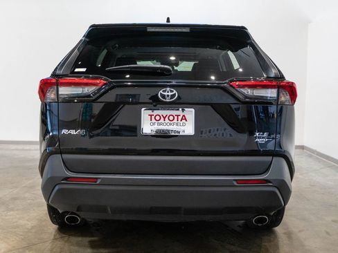 Used 2023 Toyota RAV4 XLE Premium AWD/4WD image 8
