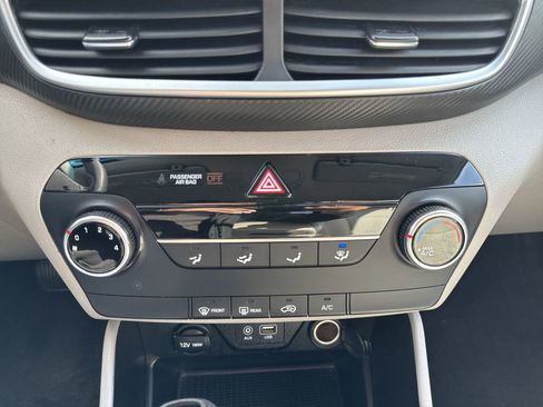 Used 2020 Hyundai Tucson SE w/ Cargo Package AWD/4WD image 17
