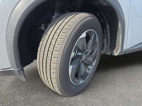 Used 2025 Nissan Rogue SV FWD image 30
