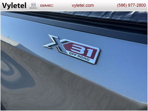 Used 2020 GMC Sierra 1500 SLE w/ SLE Value Package image 12