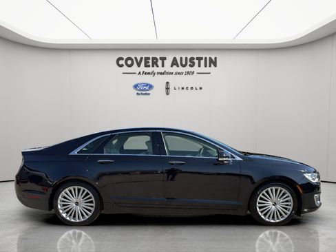 Used 2017 Lincoln MKZ Reserve w/ Luxury Package FWD image 6