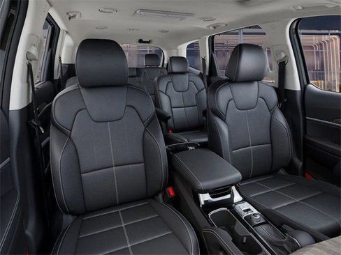 Certified 2025 Kia Telluride EX w/ EX Captain's Chair Package FWD image 15