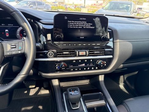 Used 2024 Nissan Pathfinder Platinum w/ Cargo Package FWD image 18