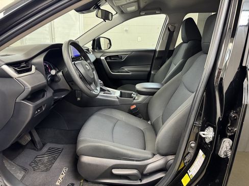 Used 2023 Toyota RAV4 LE image 11