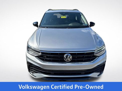 Certified 2023 Volkswagen Tiguan SE R-Line FWD image 9