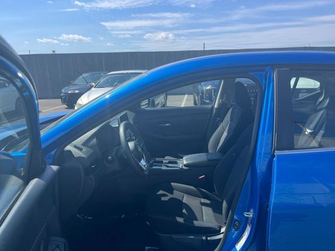 Used 2025 Nissan Sentra SV FWD image 25