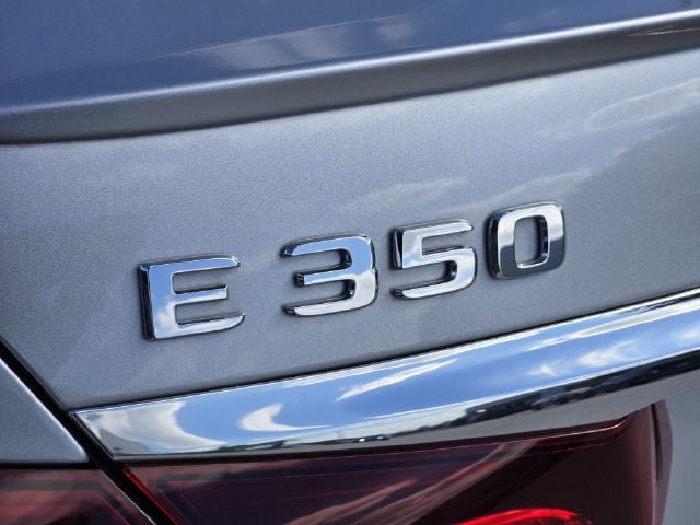 Used 2022 Mercedes-Benz E 350 4MATIC Sedan image 8