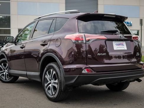Used 2018 Toyota RAV4 LE w/ All Weather Liner Package AWD/4WD image 19