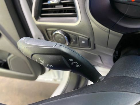 Used 2024 Ford Edge SE w/ Black Appearance Package image 21