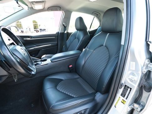 Used 2023 Toyota Camry SE FWD image 23