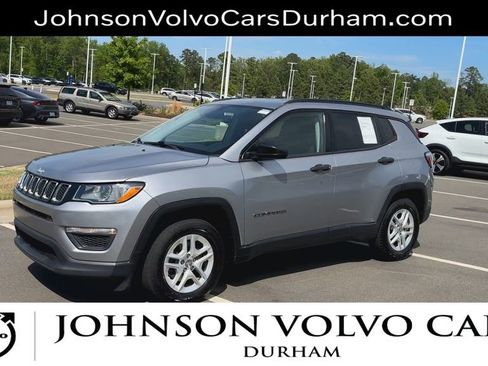 Used 2018 Jeep Compass Sport FWD image 4