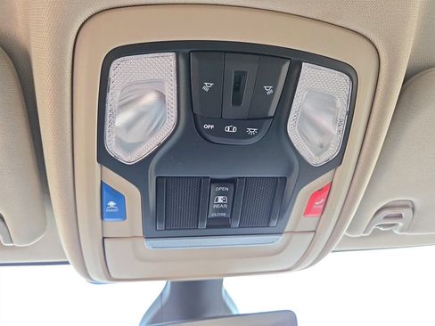 Used 2019 RAM 3500 Big Horn image 21