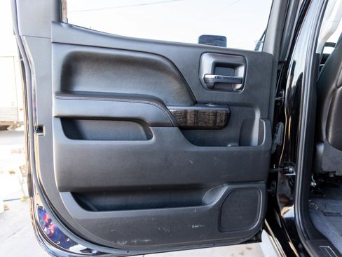 Used 2015 GMC Sierra 2500 Denali w/ Duramax Plus Package AWD/4WD image 13