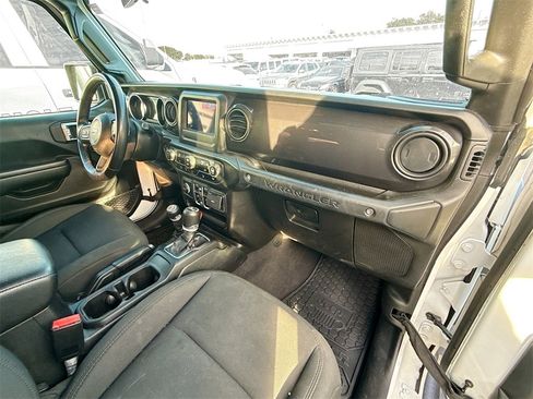 Used 2021 Jeep Wrangler Unlimited Sport image 31
