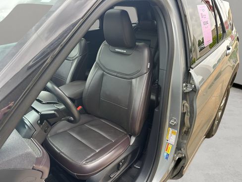 Used 2025 Ford Explorer Platinum AWD/4WD image 22