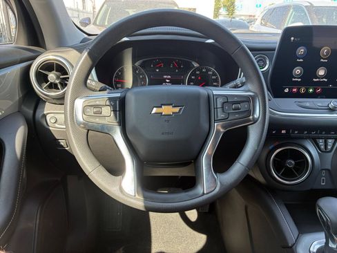Used 2025 Chevrolet Blazer LT FWD image 28