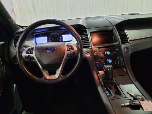 Used 2013 Ford Taurus SEL image 4