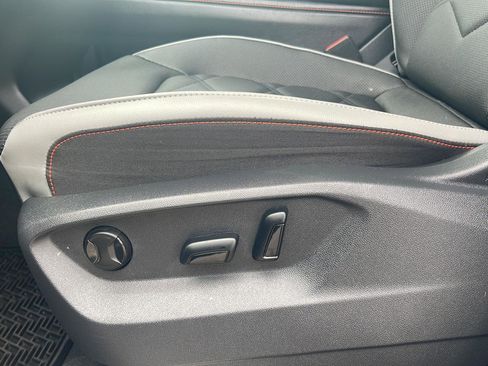 Used 2024 Volkswagen Atlas Peak Edition SE AWD/4WD image 18