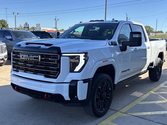 New 2026 GMC Sierra 2500 AT4 w/ AT4 Premium Plus Package AWD/4WD image 8