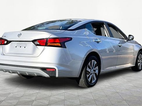 Used 2022 Nissan Altima 2.5 S image 6