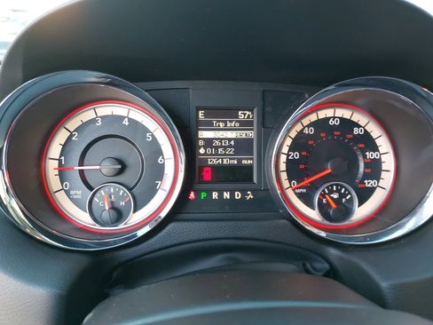 Used 2014 Dodge Grand Caravan SXT w/ Rear Park Assist Package image 21