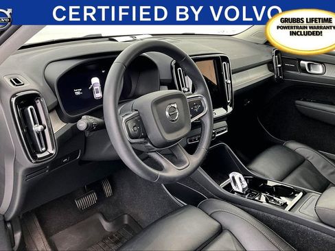 Used 2024 Volvo XC40 B5 Ultimate w/ Protection Package Premier image 17