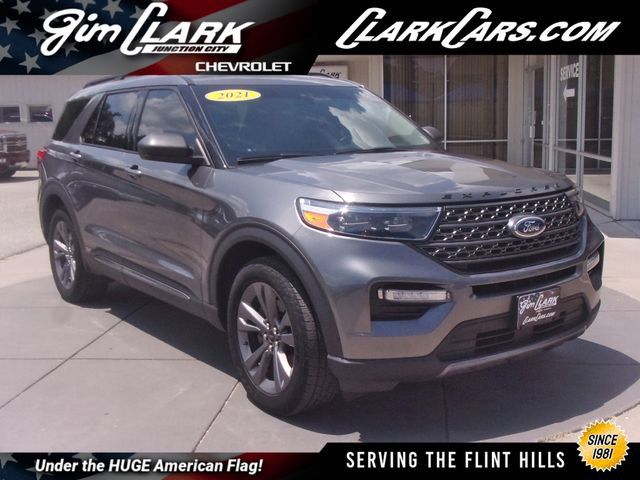 Used 2021 Ford Explorer XLT w/ Equipment Group 202A AWD/4WD image 1