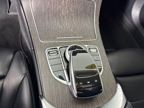 Used 2019 Mercedes-Benz C 300 4MATIC Sedan image 20