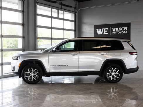 Used 2025 Jeep Grand Cherokee L Limited w/ Luxury Tech Group II AWD/4WD image 1