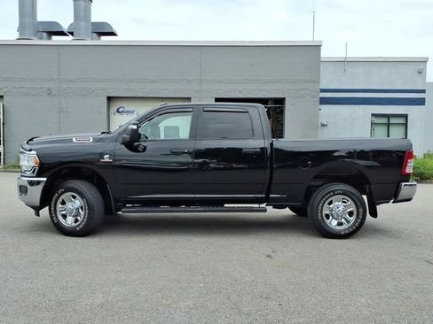 Used 2024 RAM 2500 Tradesman w/ Chrome Appearance Group AWD/4WD image 2
