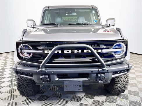 Used 2024 Ford Bronco Outer Banks w/ Sasquatch Package image 2