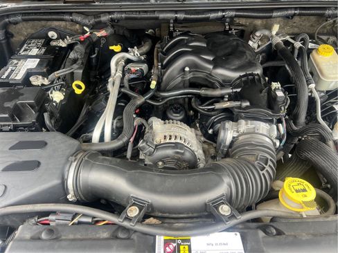 Used 2016 Jeep Wrangler Unlimited Sahara w/ Max Tow Package image 29