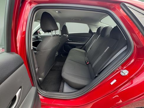 Used 2023 Hyundai Elantra SEL w/ Convenience Package FWD image 13