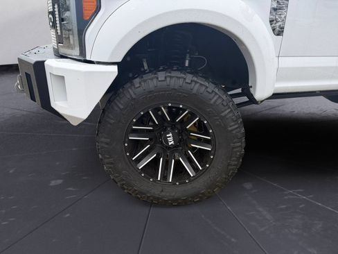 Used 2017 Ford F350 Lariat w/ Lariat Ultimate Package AWD/4WD image 11