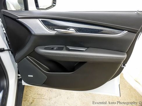 Certified 2024 Cadillac XT5 Premium Luxury w/ LPO, Floor Liner Package image 23