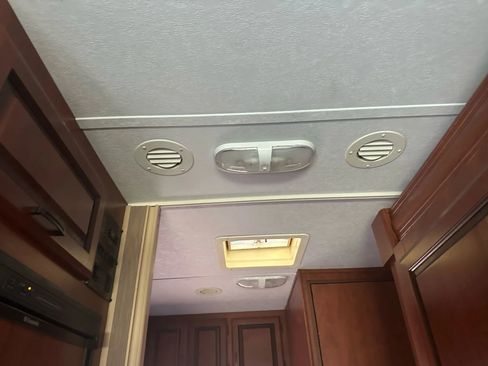 Used 2011 Mercedes-Benz Sprinter 3500 image 40