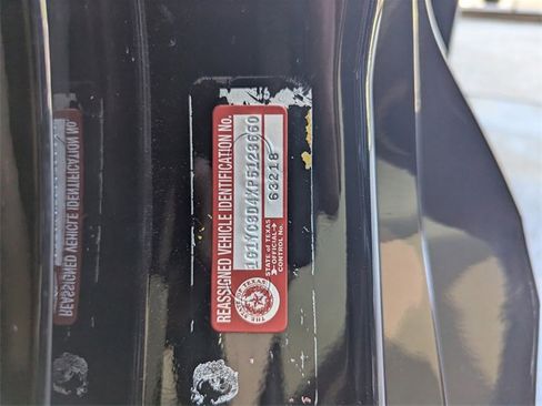 Used 2023 Chevrolet Corvette Stingray w/ Stealth Interior Trim Package image 30