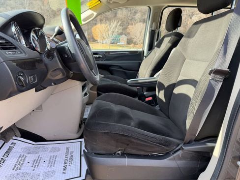 Used 2016 Dodge Grand Caravan American Value Package image 19