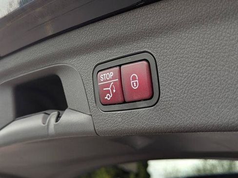 Used 2020 Mercedes-Benz GLE 350 4MATIC image 33