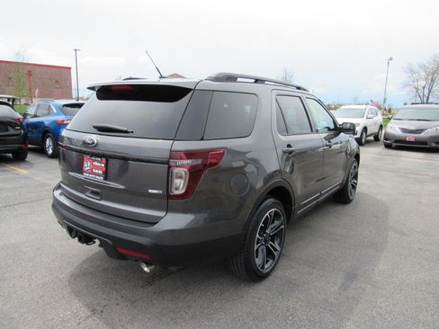 Used 2015 Ford Explorer Sport w/ Equipment Group 401A image 6