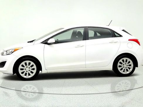 Used 2016 Hyundai Elantra GT FWD image 8