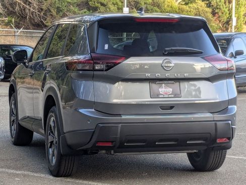 New 2026 Nissan Rogue SV image 7