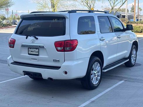 Used 2015 Toyota Sequoia Platinum RWD image 3