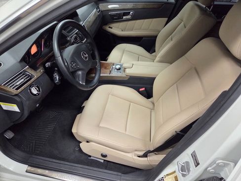 Used 2010 Mercedes-Benz E 350 Sedan image 15