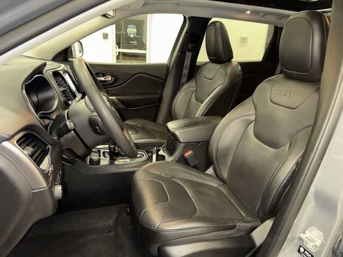 Used 2021 Jeep Cherokee Limited w/ Elite Package AWD/4WD image 15